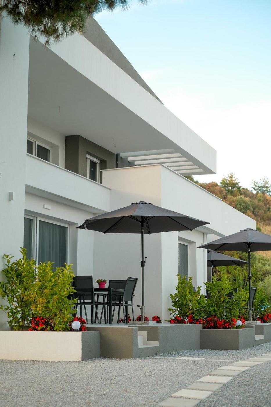 Aquarama Suites Nea Iraklitsa Exterior foto